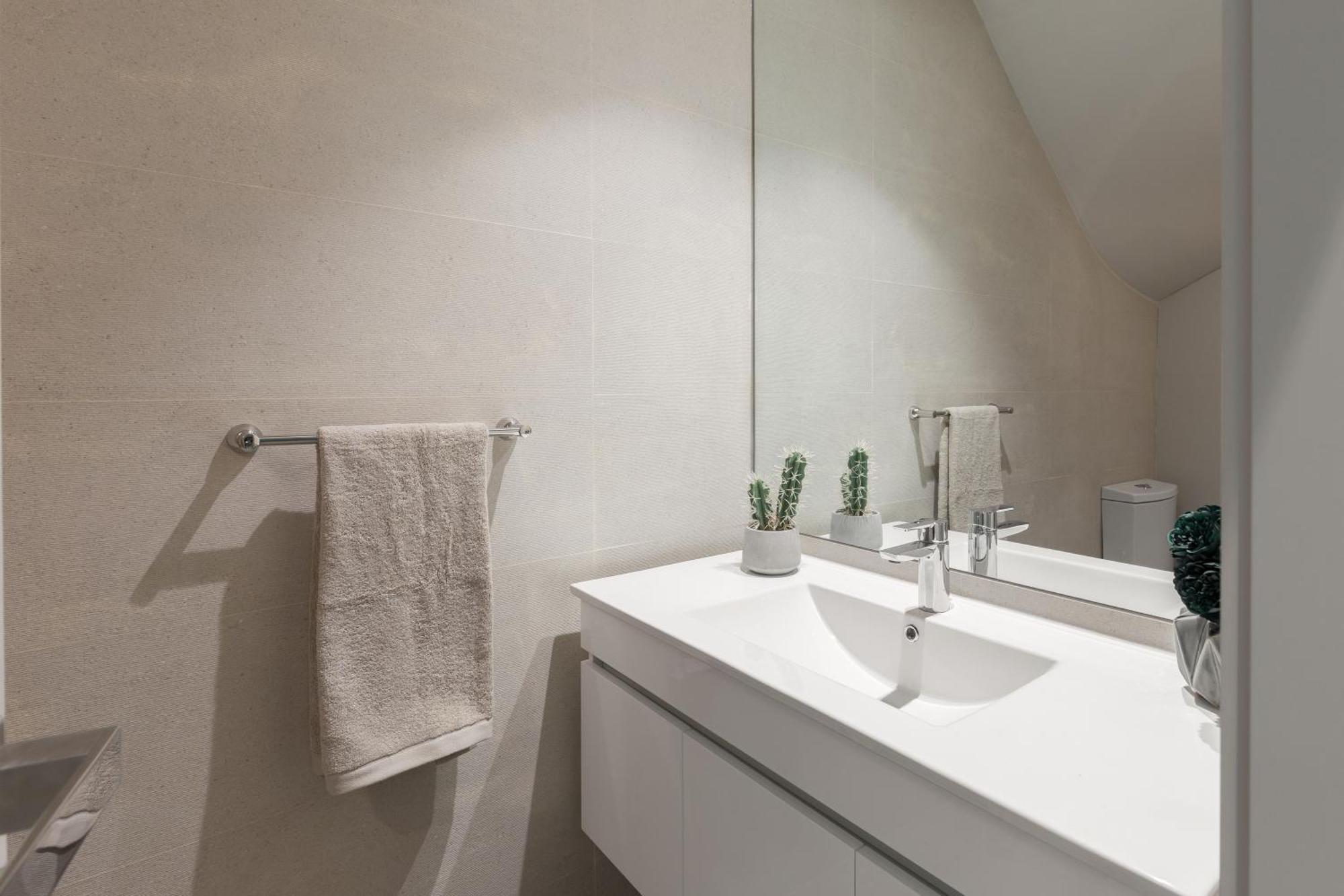 Host Wise - Charming Luxurious Flat With Garage Apartment Porto